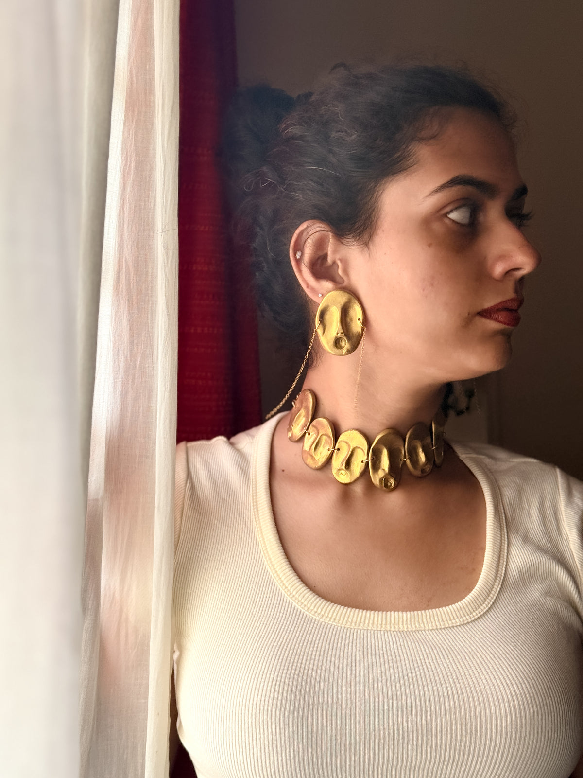Kao Stud - Antique Gold