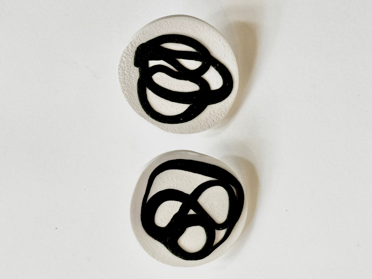 Zen studs - White