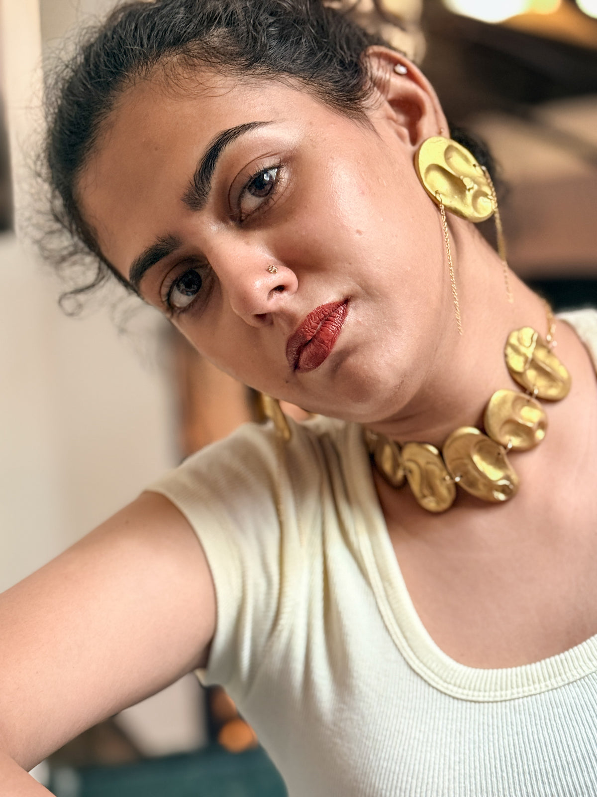 Kao Stud - Antique Gold