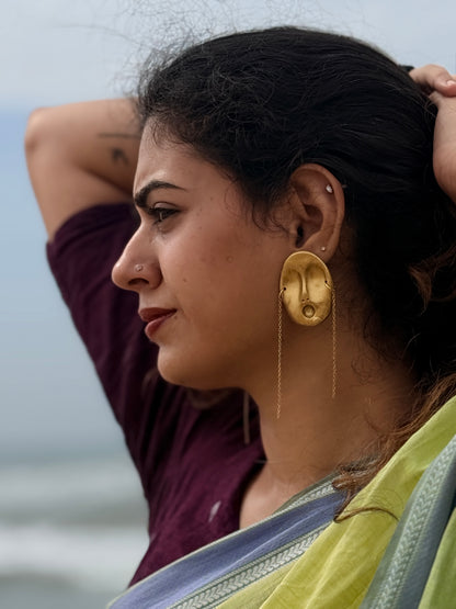 Kao Stud - Antique Gold