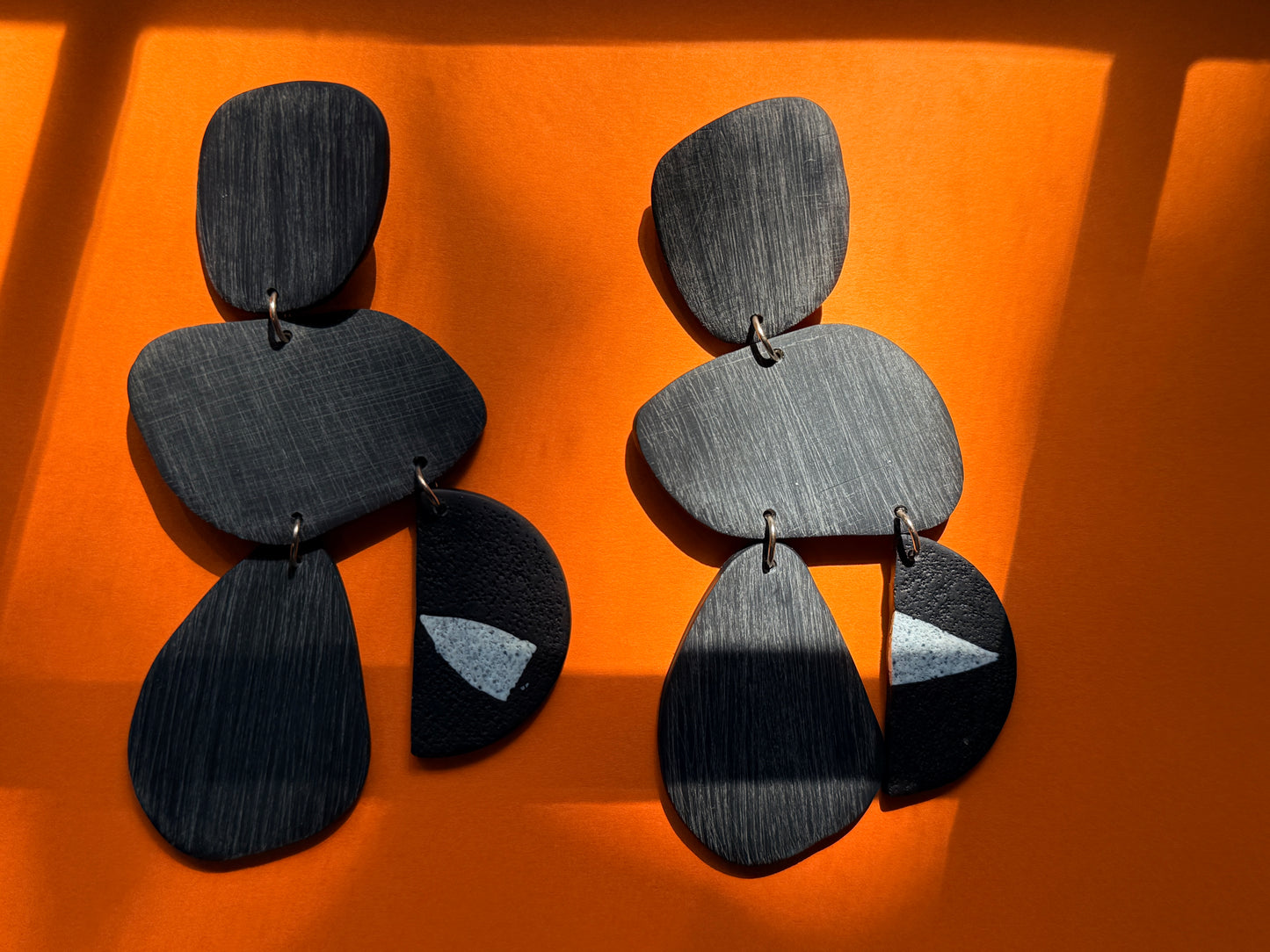 Distressed Nara, Black